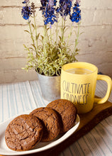 Load image into Gallery viewer, Joyful Gingerbread (12 Cookies)
